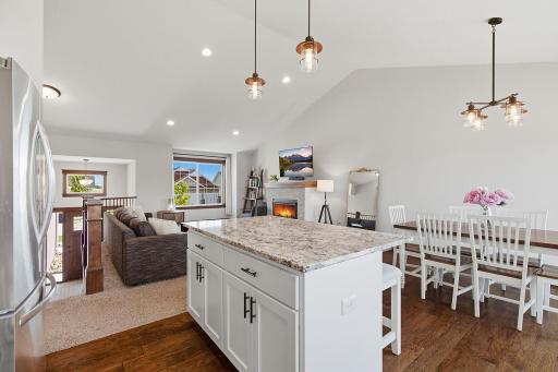 23-web-or-mls-2802_213th_St_W_Farmington_MN_020.jpg