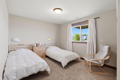 41-web-or-mls-2802_213th_St_W_Farmington_MN_038.jpg