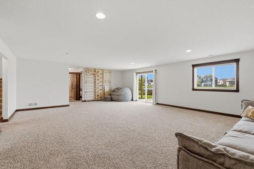 38-web-or-mls-2802_213th_St_W_Farmington_MN_035.jpg