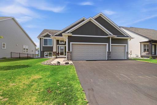 6-web-or-mls-2802_213th_St_W_Farmington_MN_045.jpg