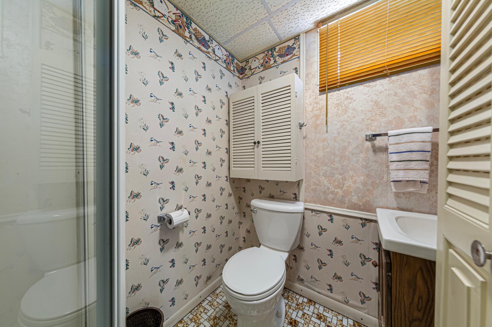 bathroom_lower