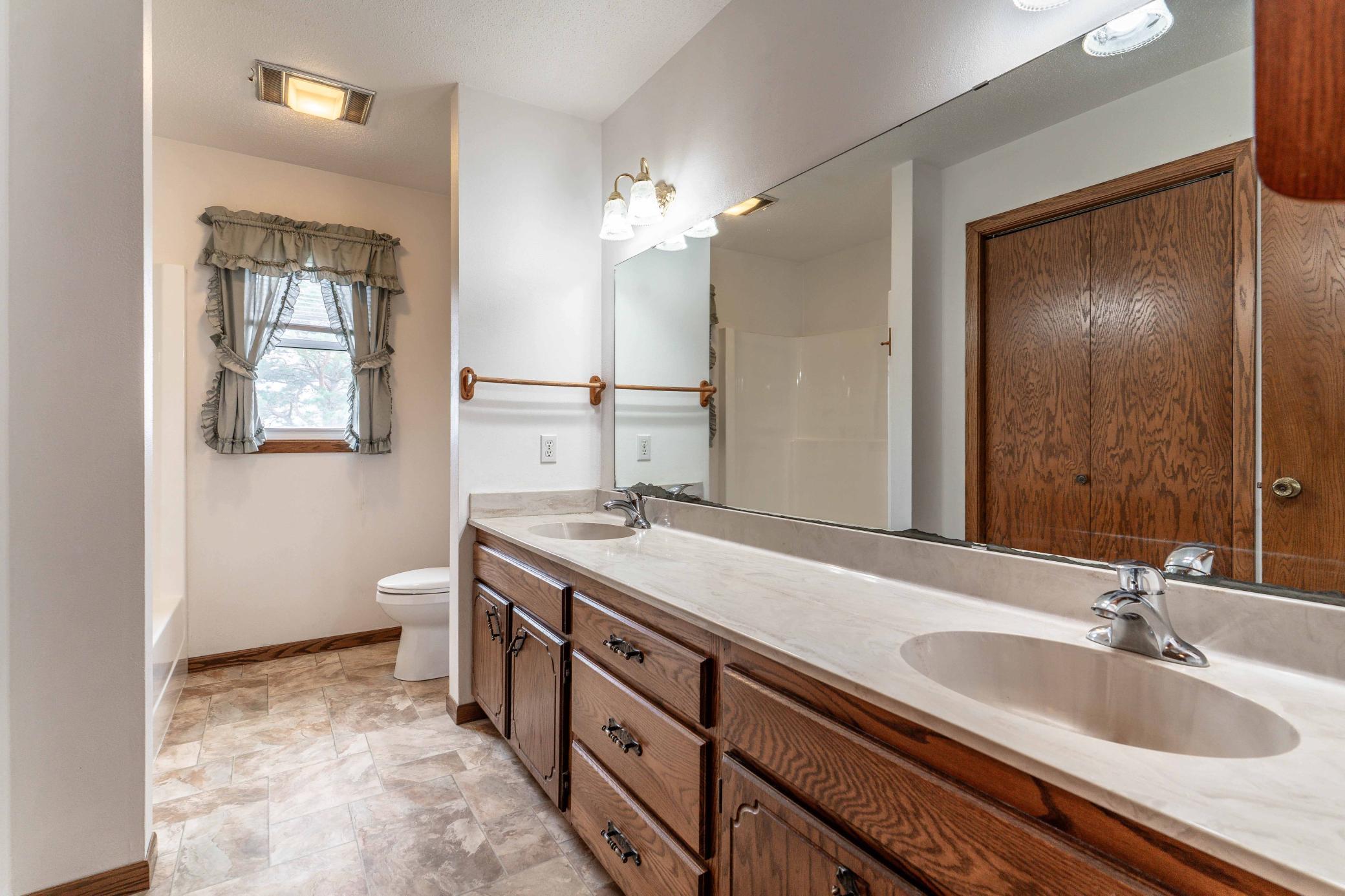 16990 River Oaks Blvd FF-216.jpg