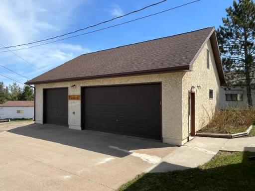 1102 Mckinley Avenue, Eveleth, MN 55734
