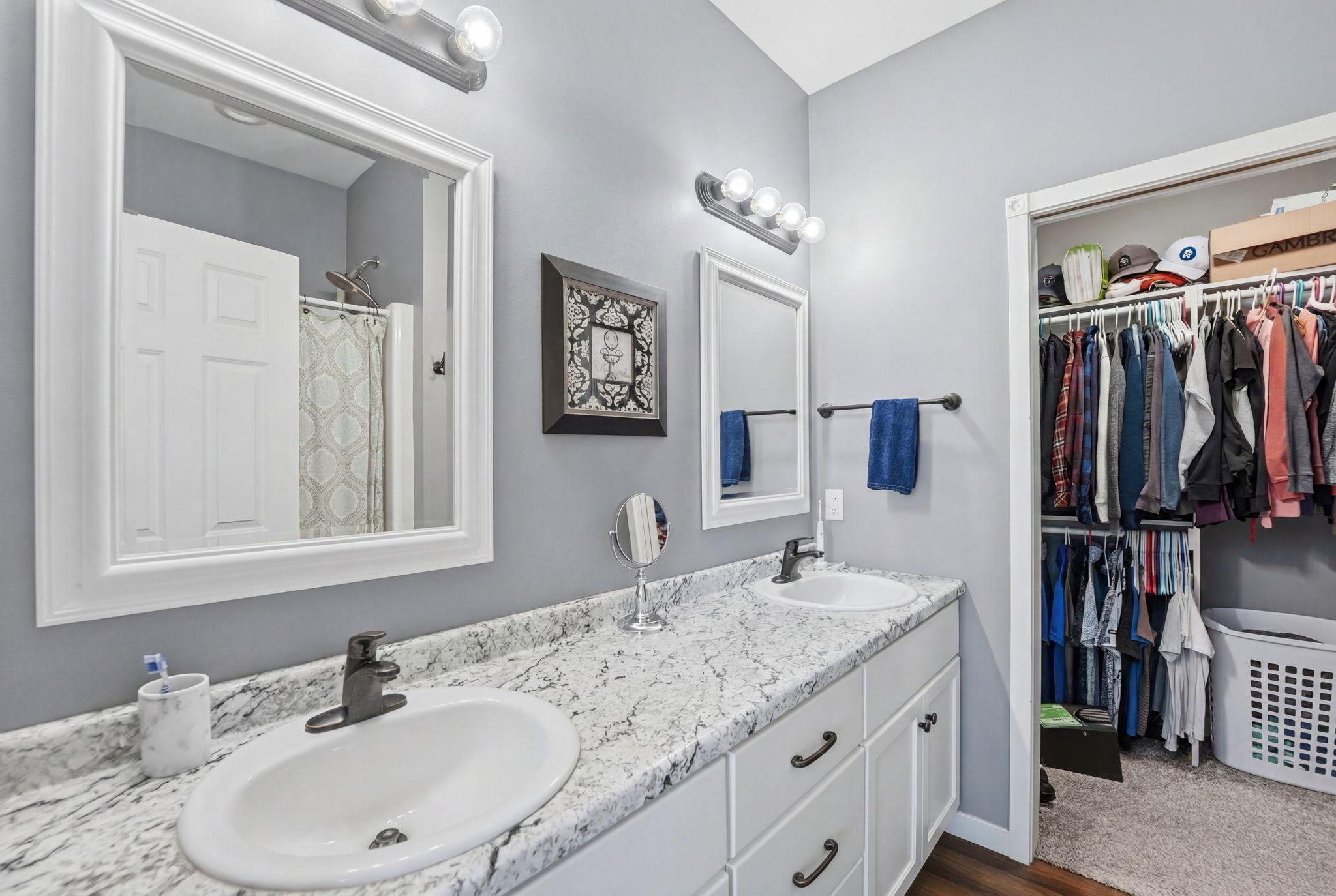 Dual sinks for an easy morning routine.
