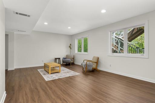 9080 Parkside Drive, Saint Paul, MN 55125