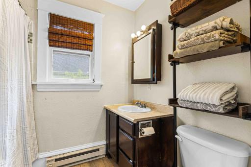 205 S 14th Street S, Fargo, ND 58103