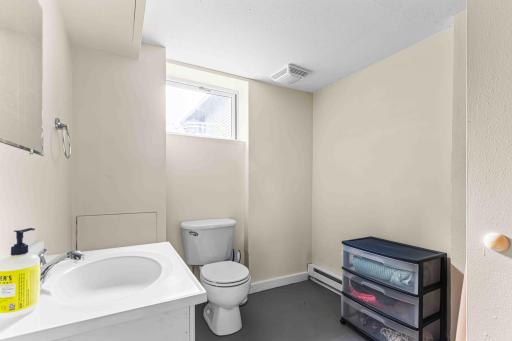 205 S 14th Street S, Fargo, ND 58103