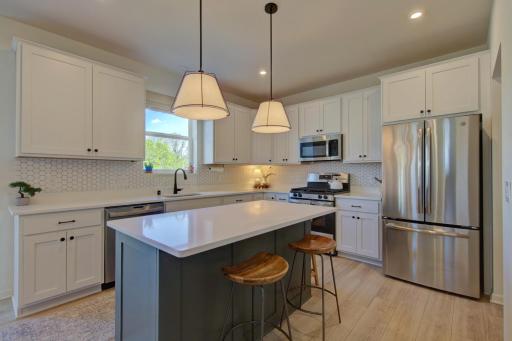 1041 Oakwood Road, Newport, MN 55055