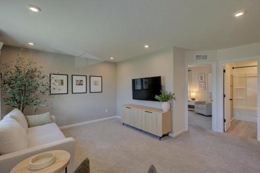 1041 Oakwood Road, Newport, MN 55055