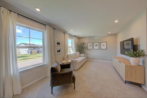 1041 Oakwood Road, Newport, MN 55055