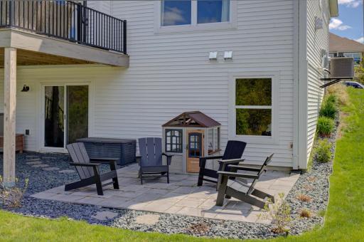 1041 Oakwood Road, Newport, MN 55055