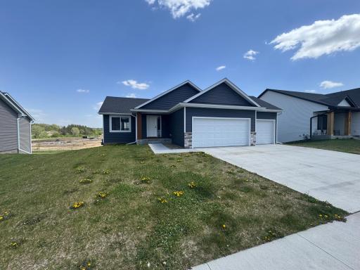 168 Stonelake Drive SE, Rochester, MN 55904