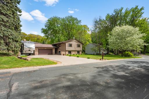 2850 Pheasant Circle, Mound, MN 55364
