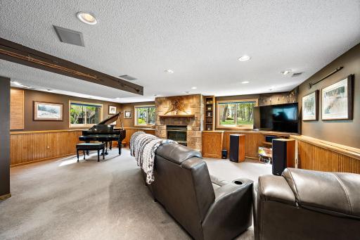 2850 Pheasant Circle, Mound, MN 55364