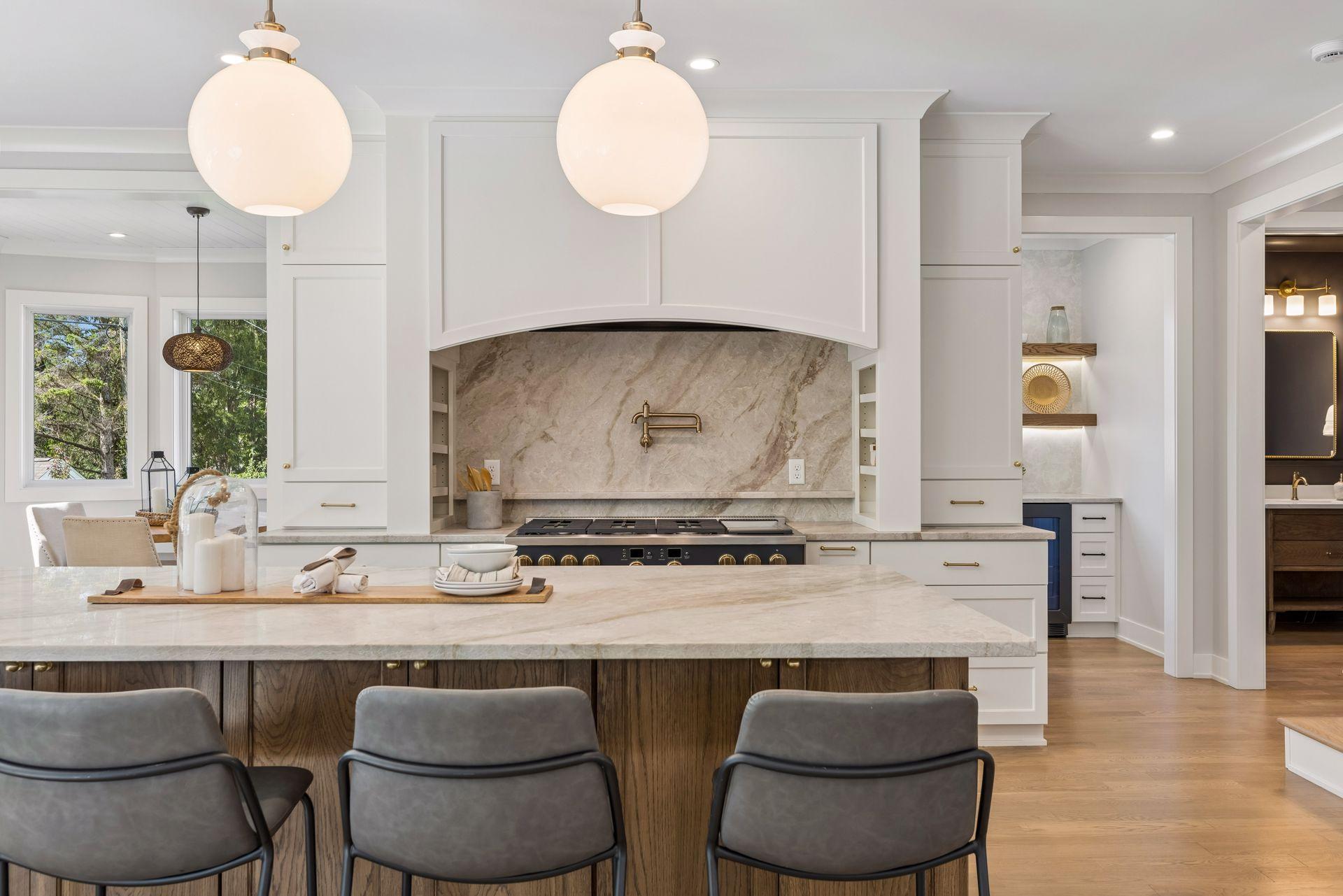Taje Mahal Quartzite Island + Backsplash