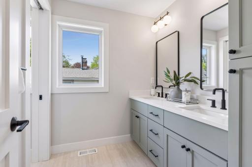 J & J Full Bathroom on Upper Level
