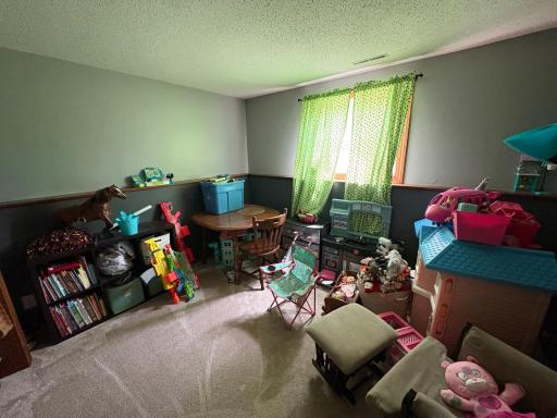 1305 14th Avenue N, Wahpeton, ND 58075