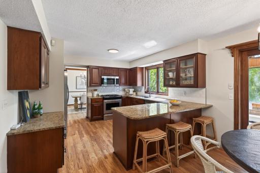 15104 Chestnut Circle, Burnsville, MN 55306