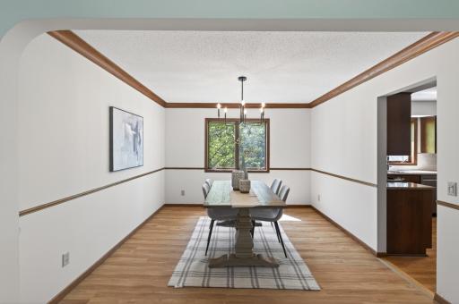 15104 Chestnut Circle, Burnsville, MN 55306