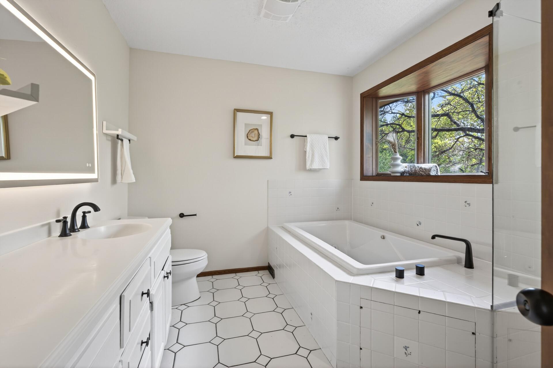 19_15104_Chestnut19_mls.jpg