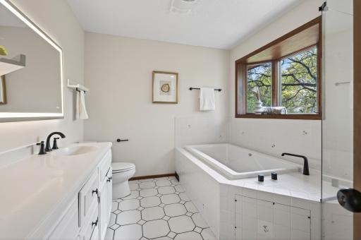 15104 Chestnut Circle, Burnsville, MN 55306