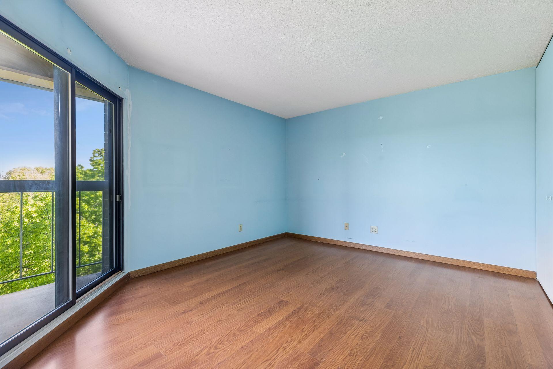 Bedroom opens on to the balcony