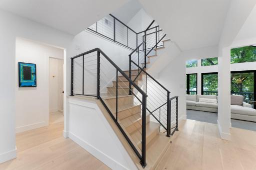 3 Crescent Street, Minnetonka Beach, MN 55391