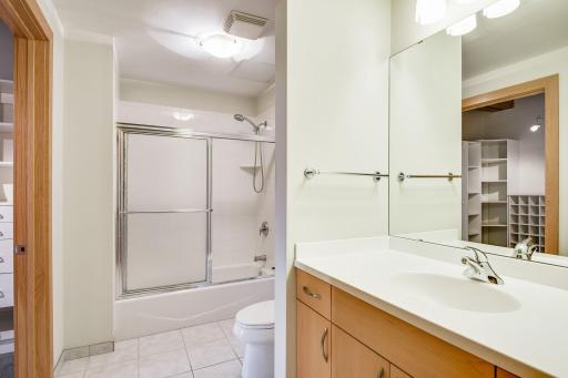 404 Washington Avenue N, 409, Minneapolis, MN 55401