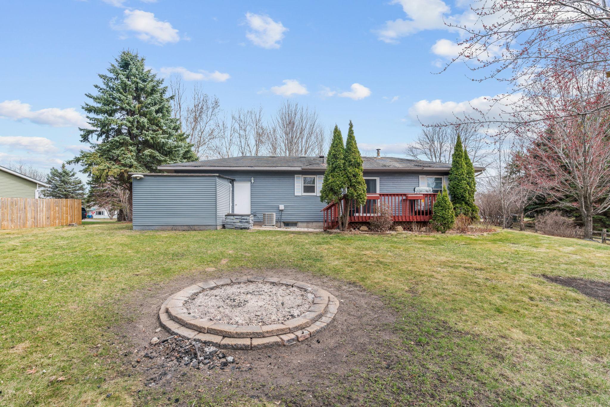 7-web-or-mls-811 Page St SW-7.jpg