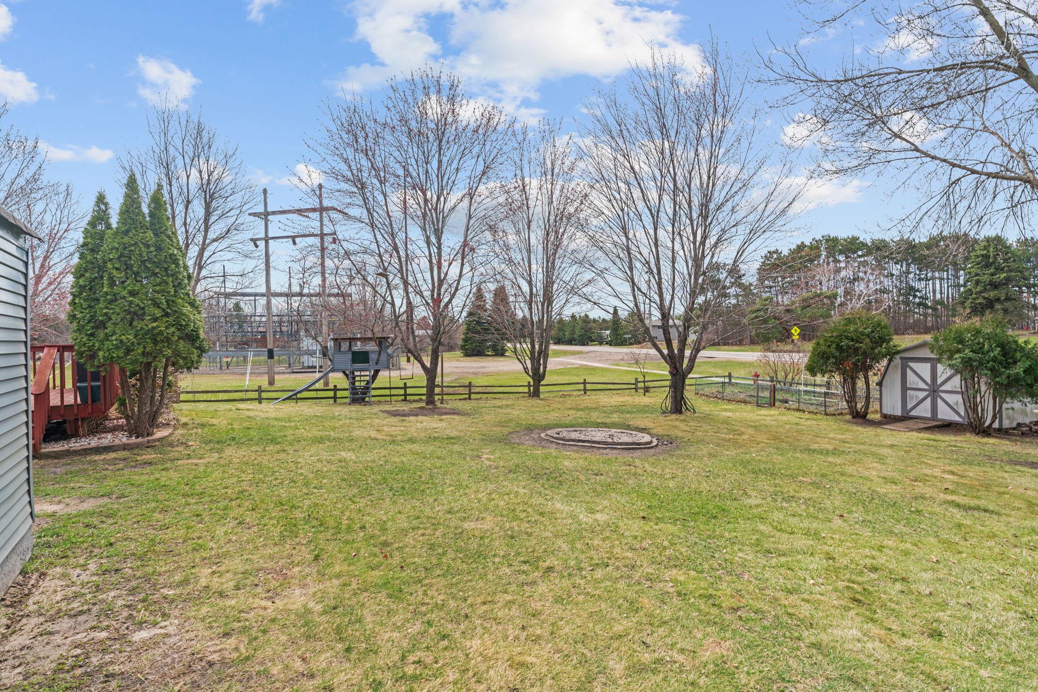 10-web-or-mls-811 Page St SW-10.jpg