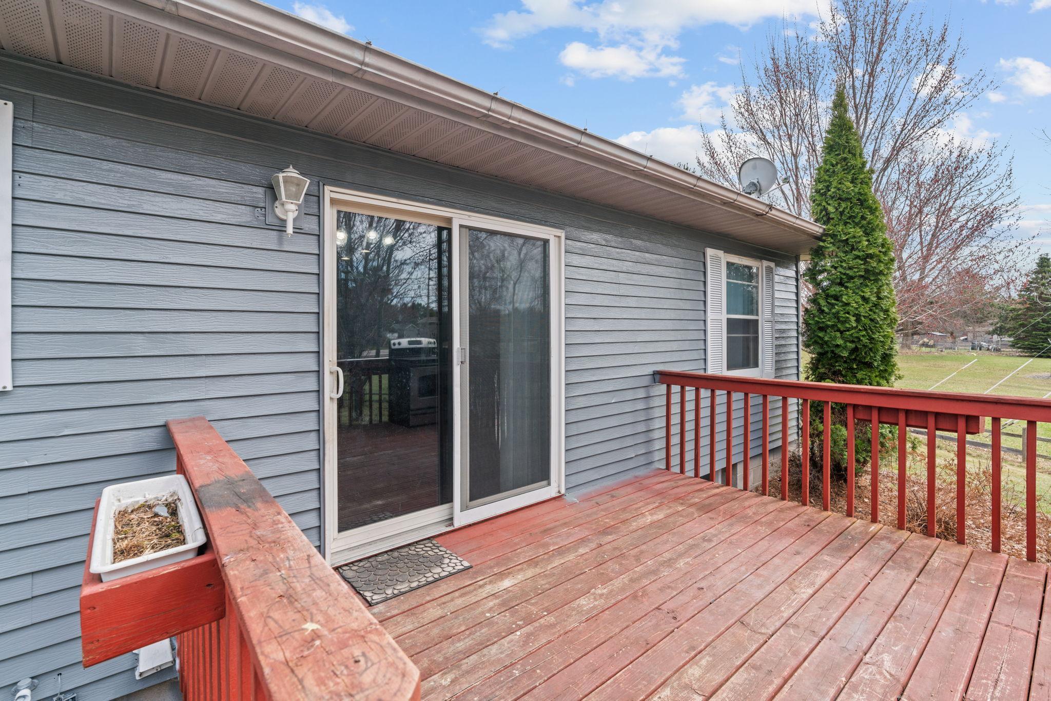 11-web-or-mls-811 Page St SW-11.jpg