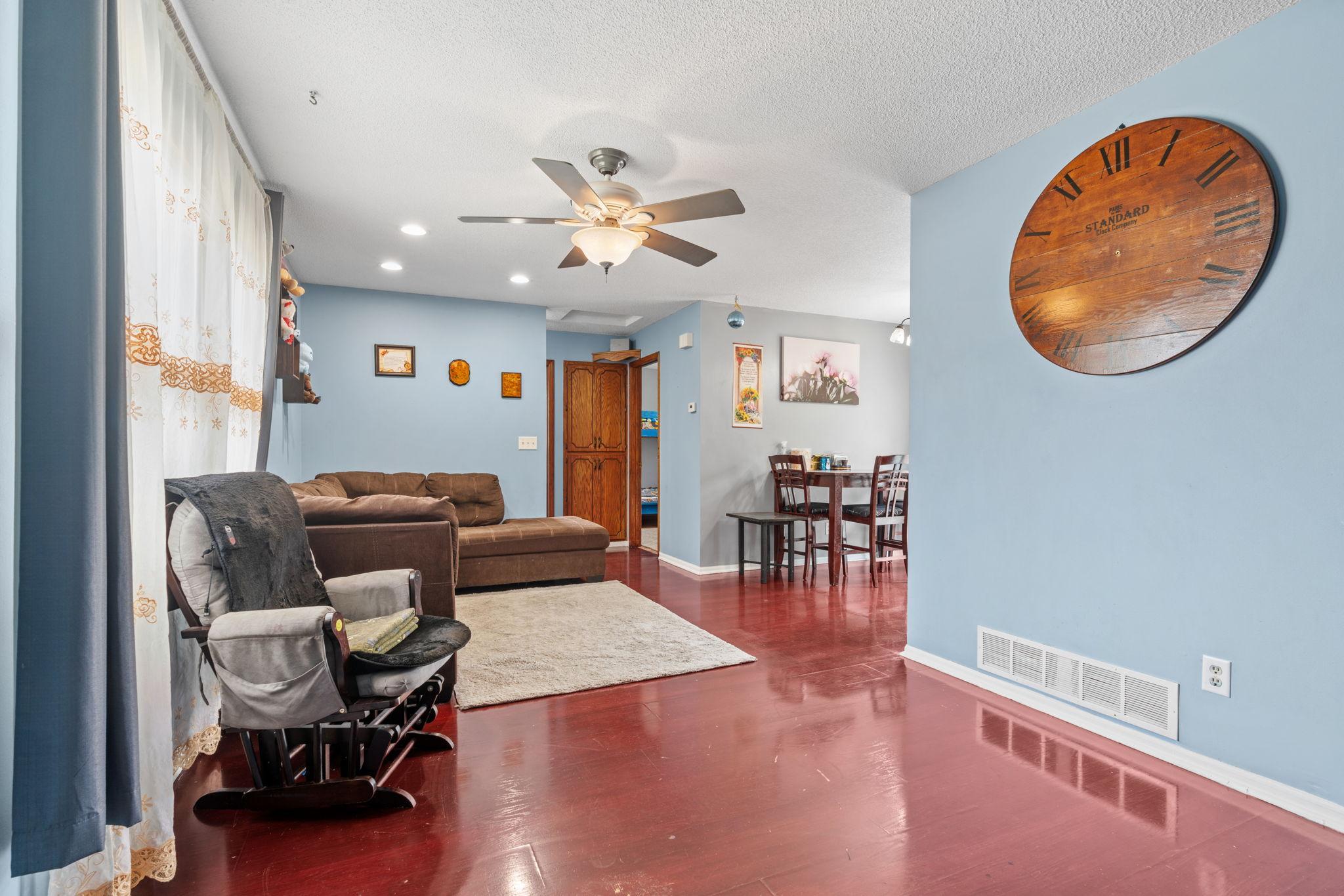 14-web-or-mls-811 Page St SW-14.jpg