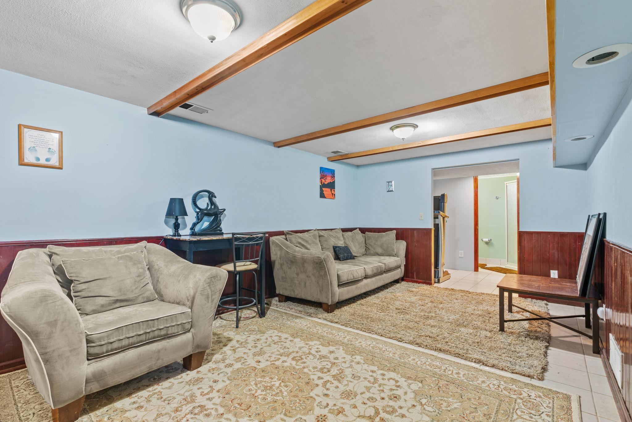 29-web-or-mls-811 Page St SW-29.jpg