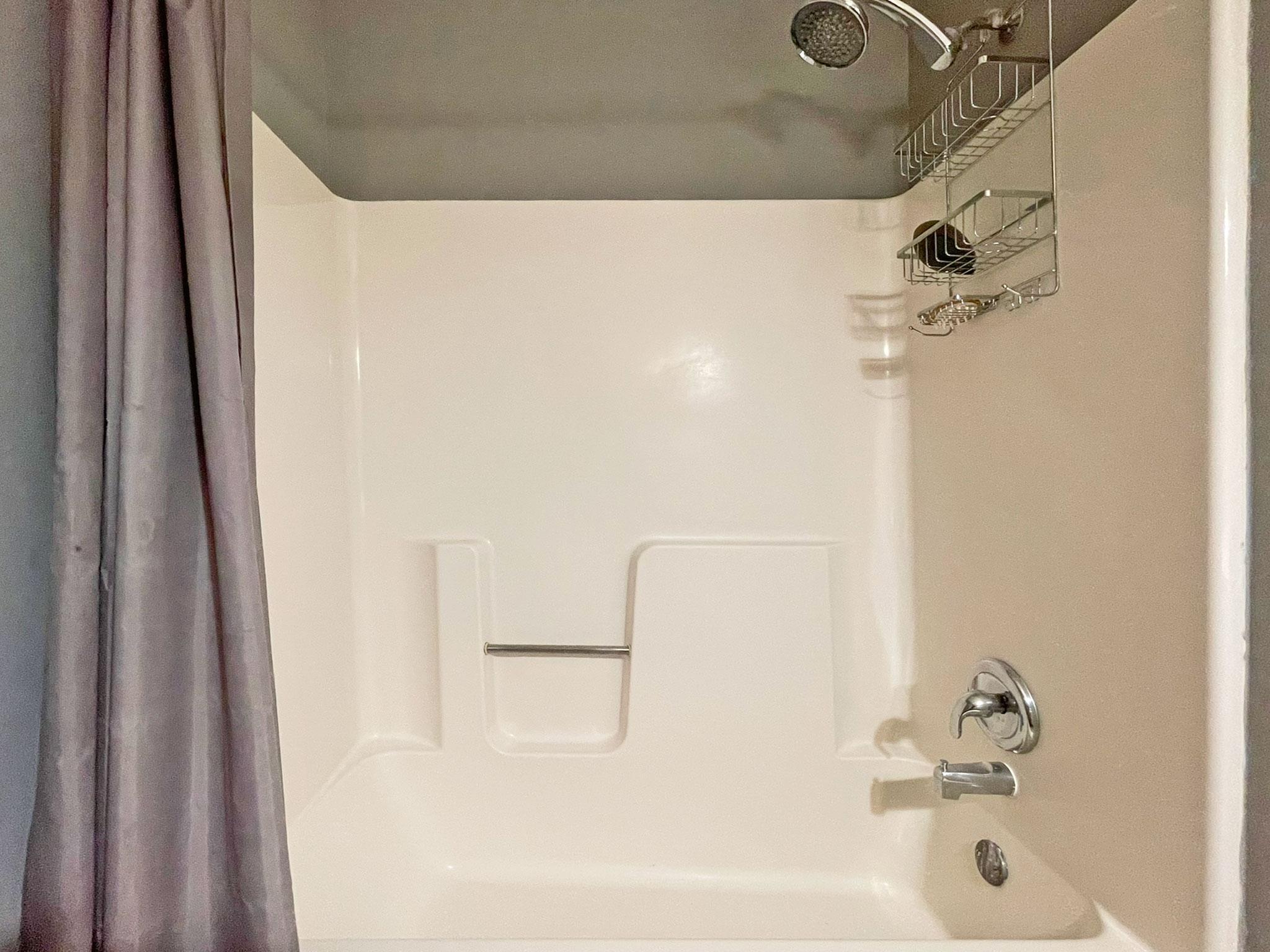 BathroomOne01.jpg