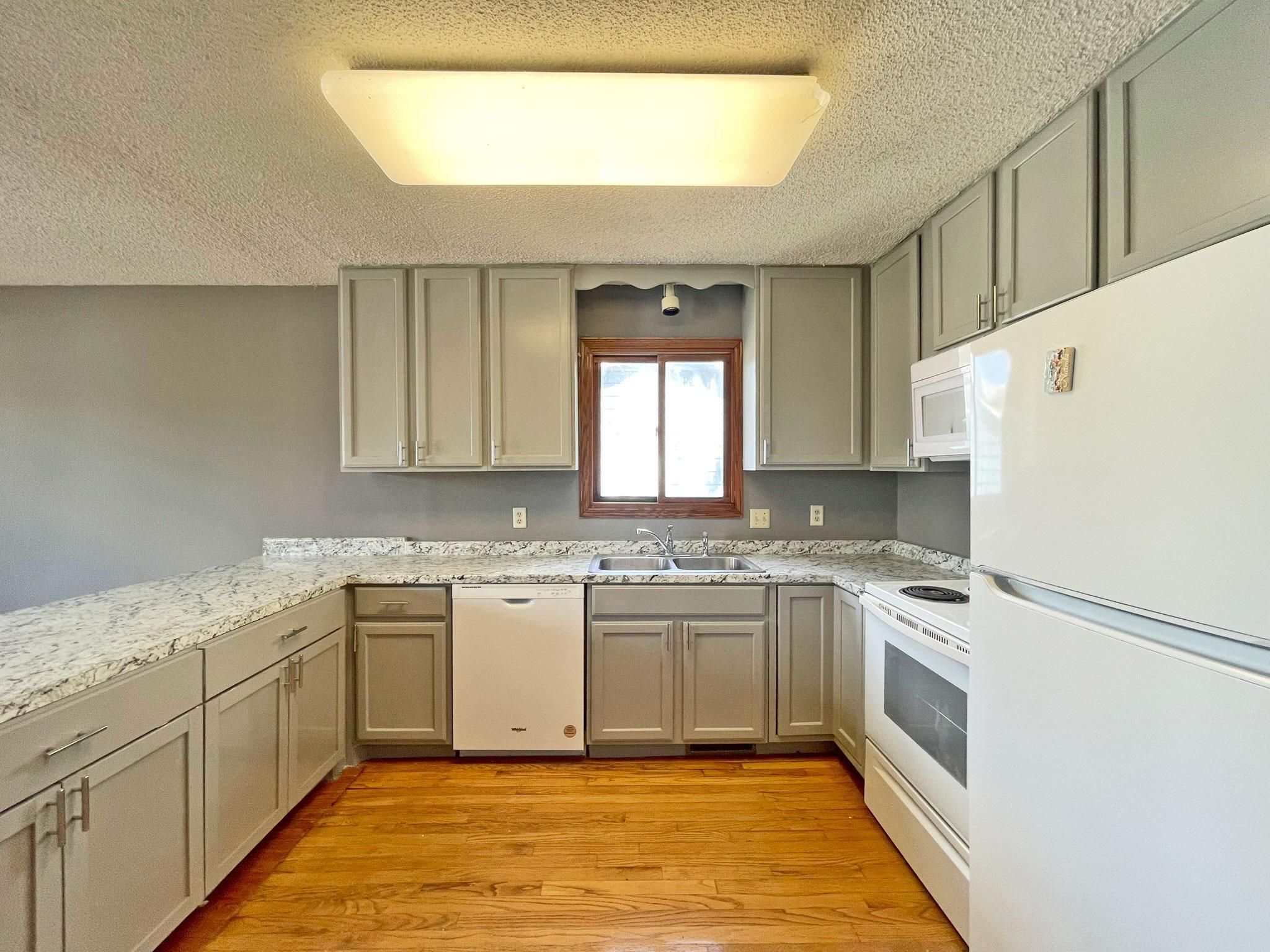 Kitchen03.jpg