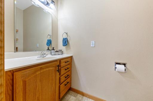 227 Woodhaven Lane, Mankato, MN 56001