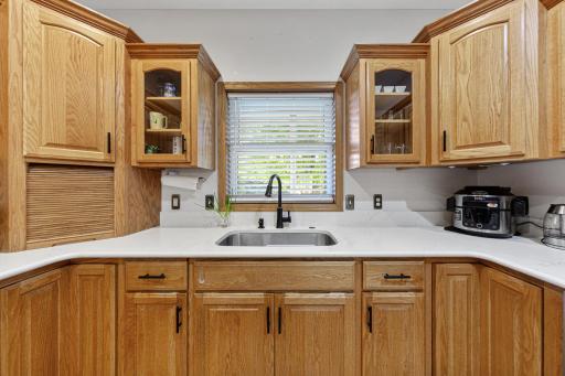 227 Woodhaven Lane, Mankato, MN 56001