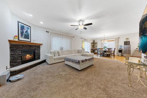 227 Woodhaven Lane, Mankato, MN 56001