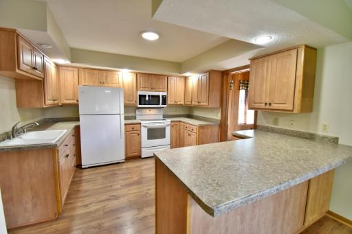 1252 Rolling Oaks Lane NW, Hutchinson, MN 55350