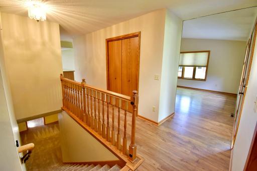 1252 Rolling Oaks Lane NW, Hutchinson, MN 55350