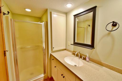 1252 Rolling Oaks Lane NW, Hutchinson, MN 55350