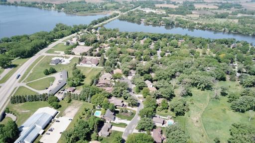 1252 Rolling Oaks Lane NW, Hutchinson, MN 55350