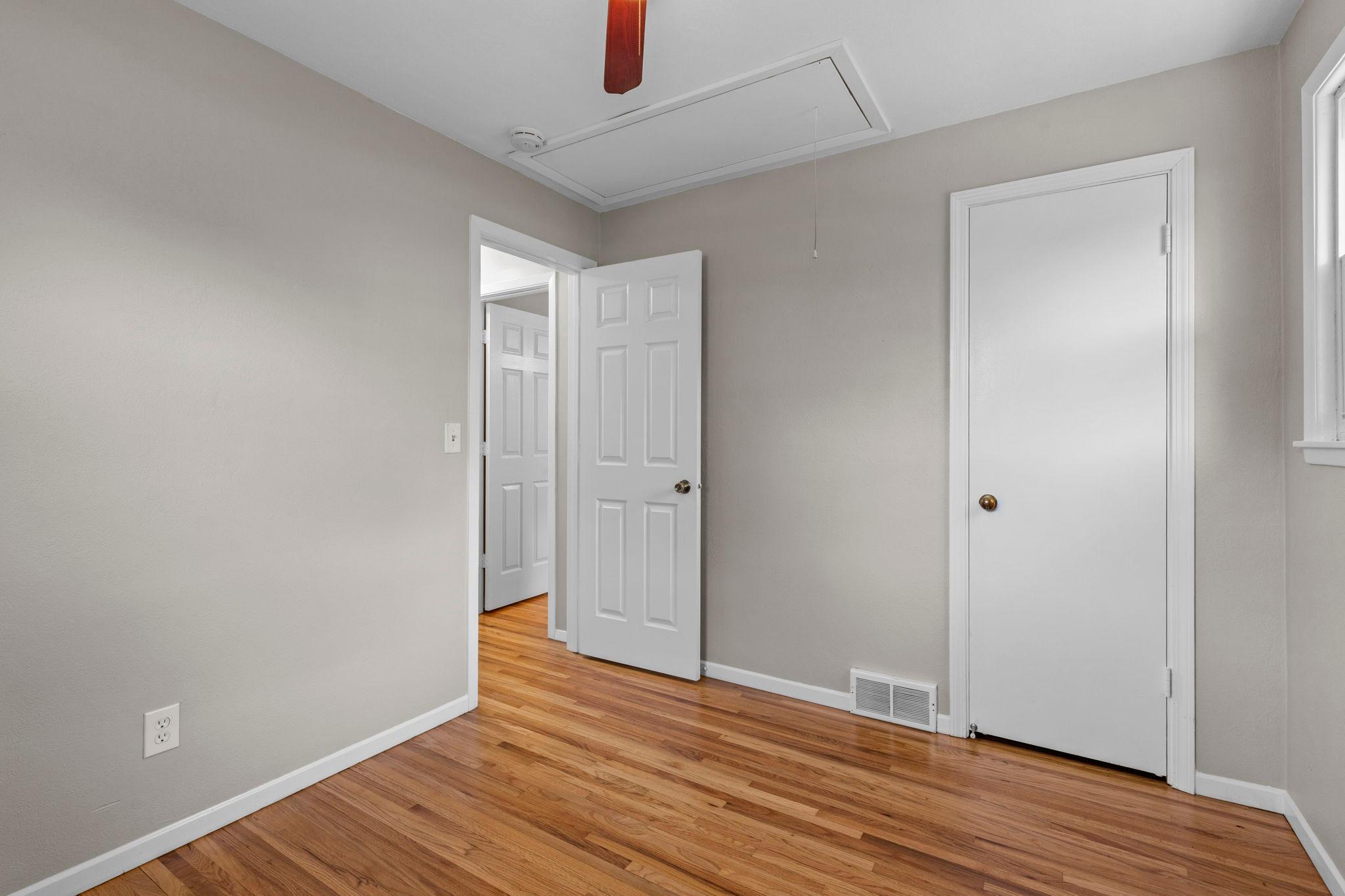 29-web-or-mls-1820 Oak St-81.jpg