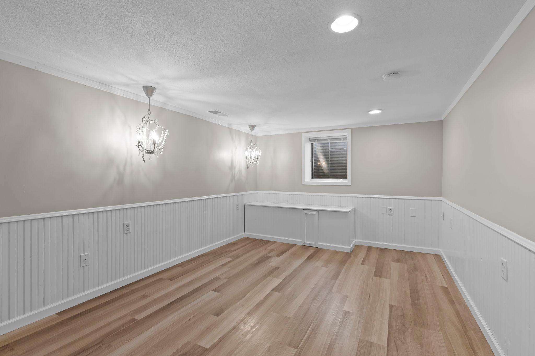 33-web-or-mls-1820 Oak St-105.jpg