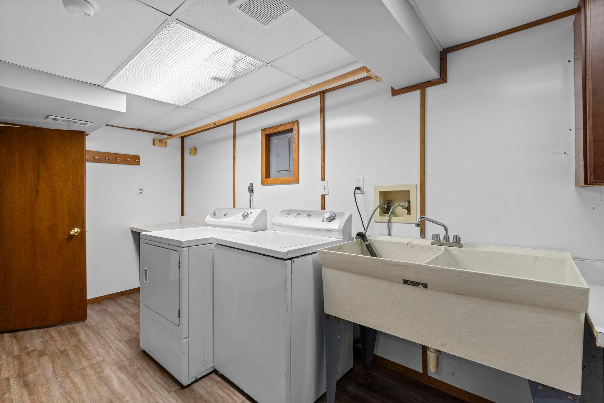 41-web-or-mls-1820 Oak St-96.jpg
