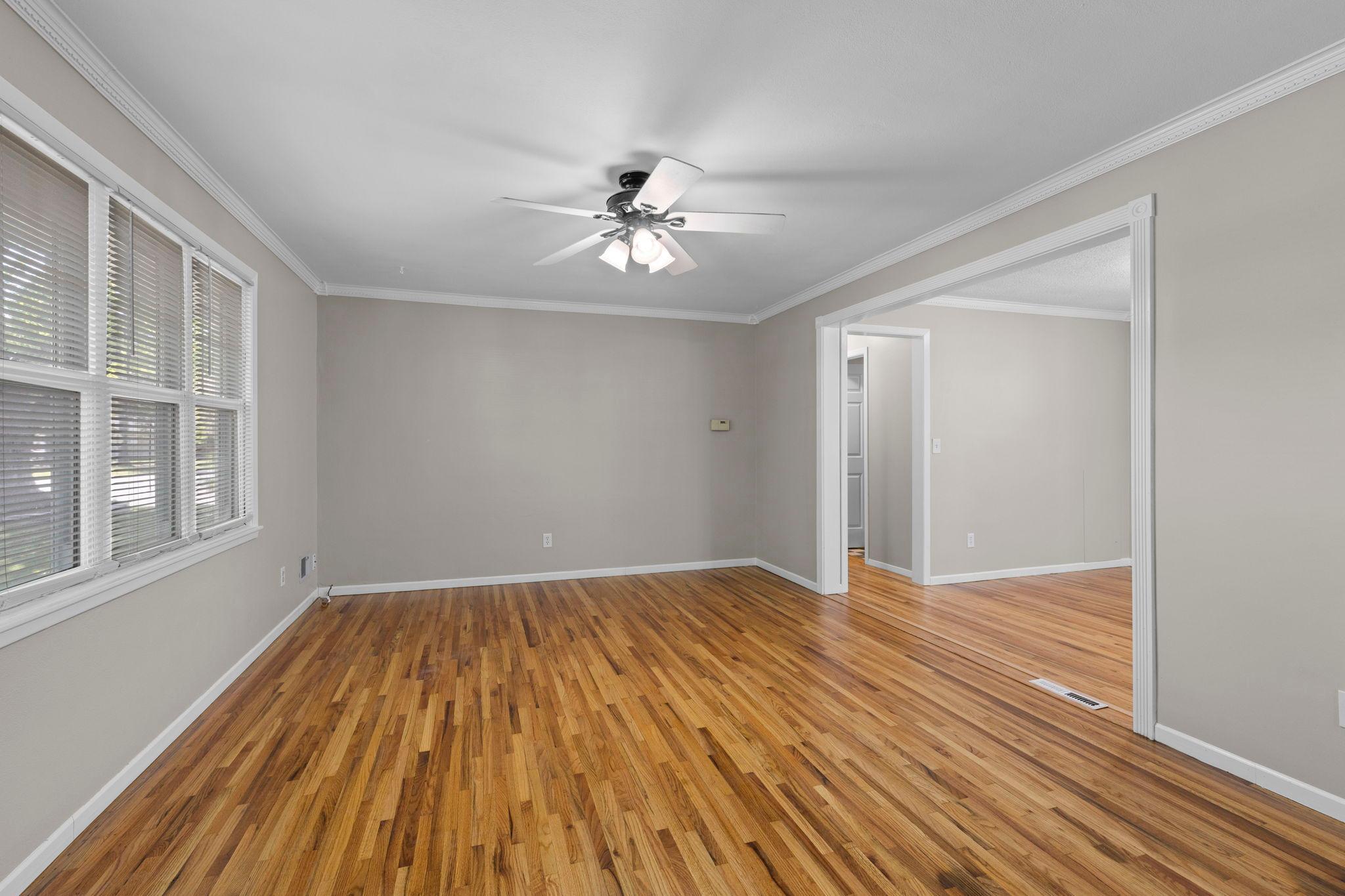 13-web-or-mls-1820 Oak St-30 - Copy.jpg
