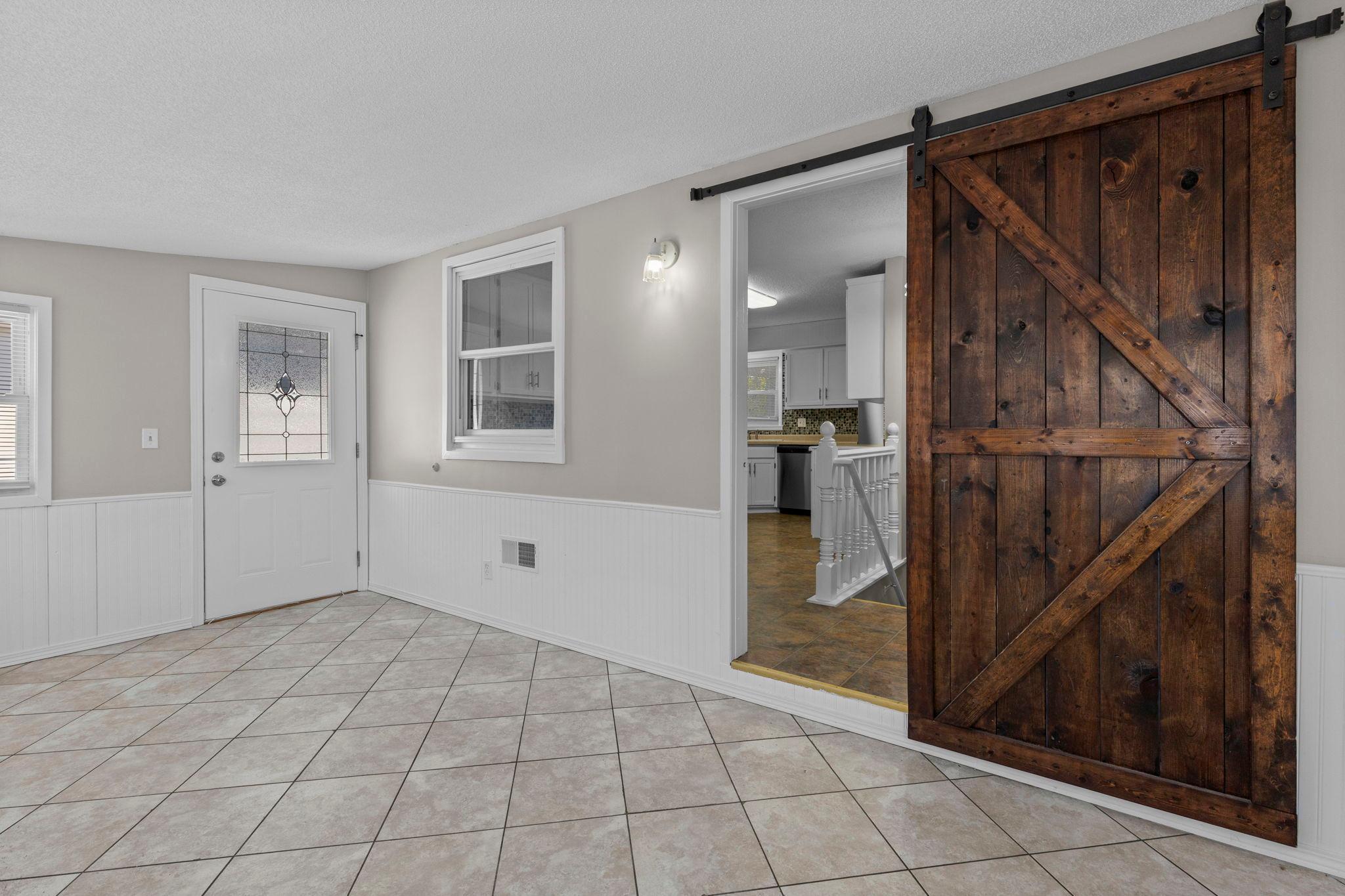 16-web-or-mls-1820 Oak St-42 - Copy.jpg