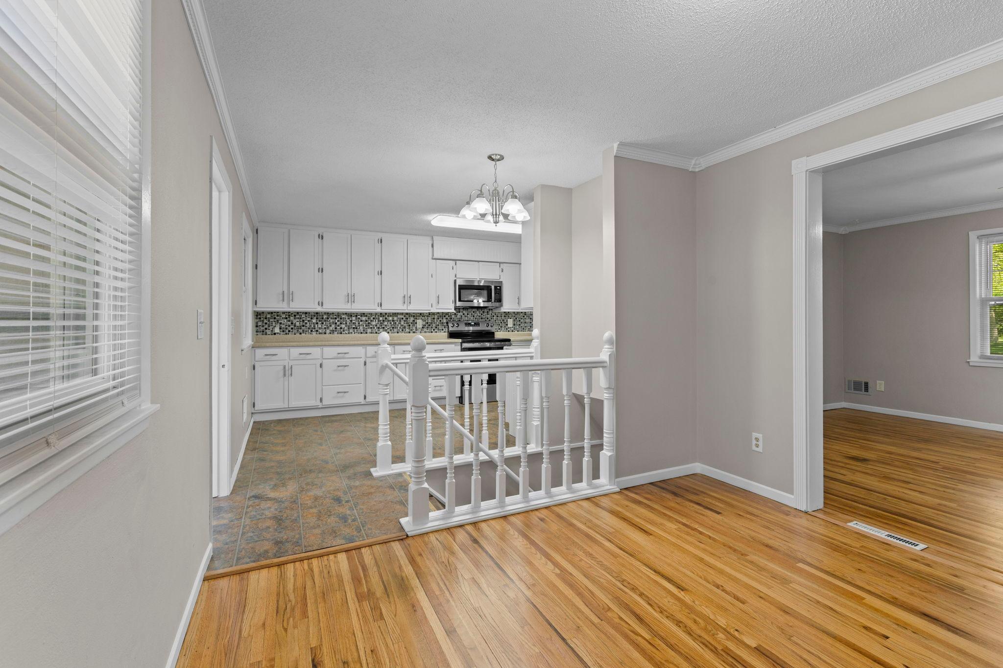 15-web-or-mls-1820 Oak St-39 - Copy.jpg