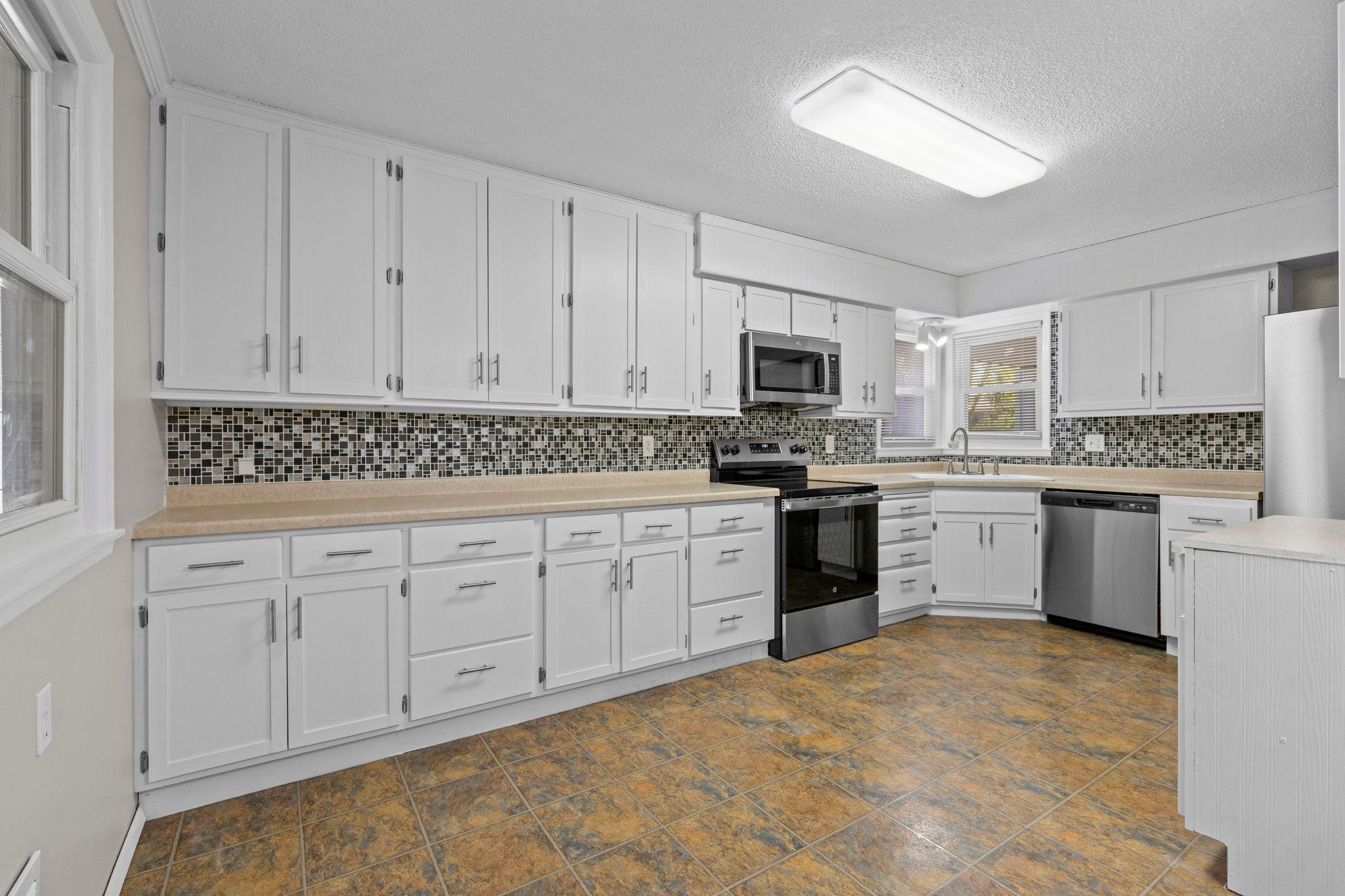 19-web-or-mls-1820 Oak St-51 - Copy.jpg