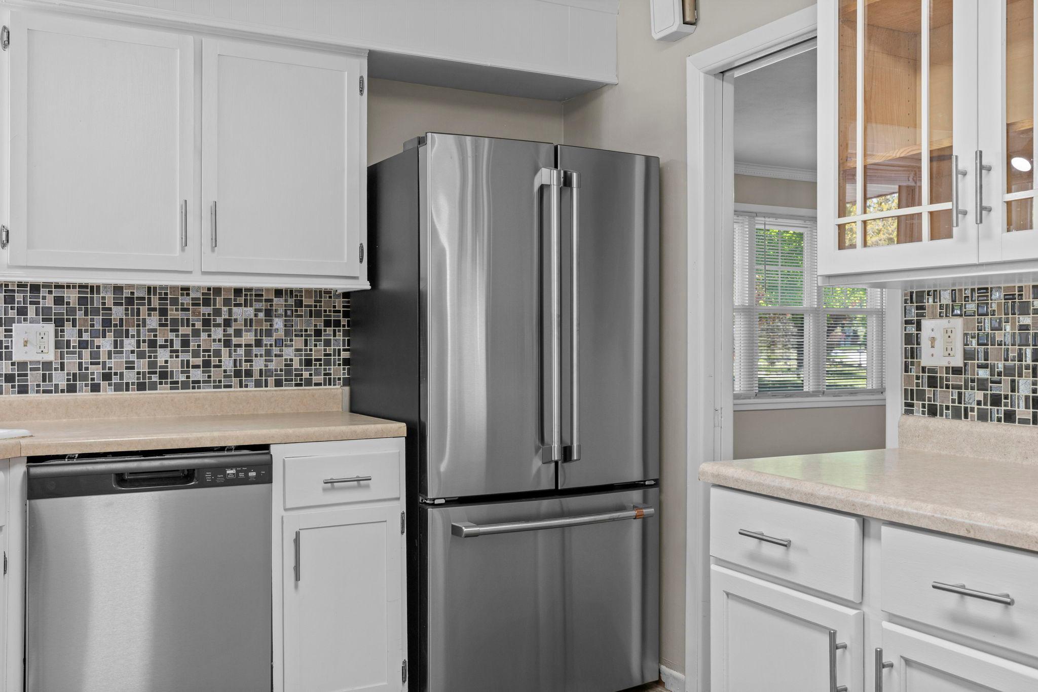 22-web-or-mls-1820 Oak St-60.jpg